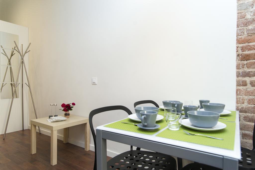Apartments Barcelona Sagrada Rum bild