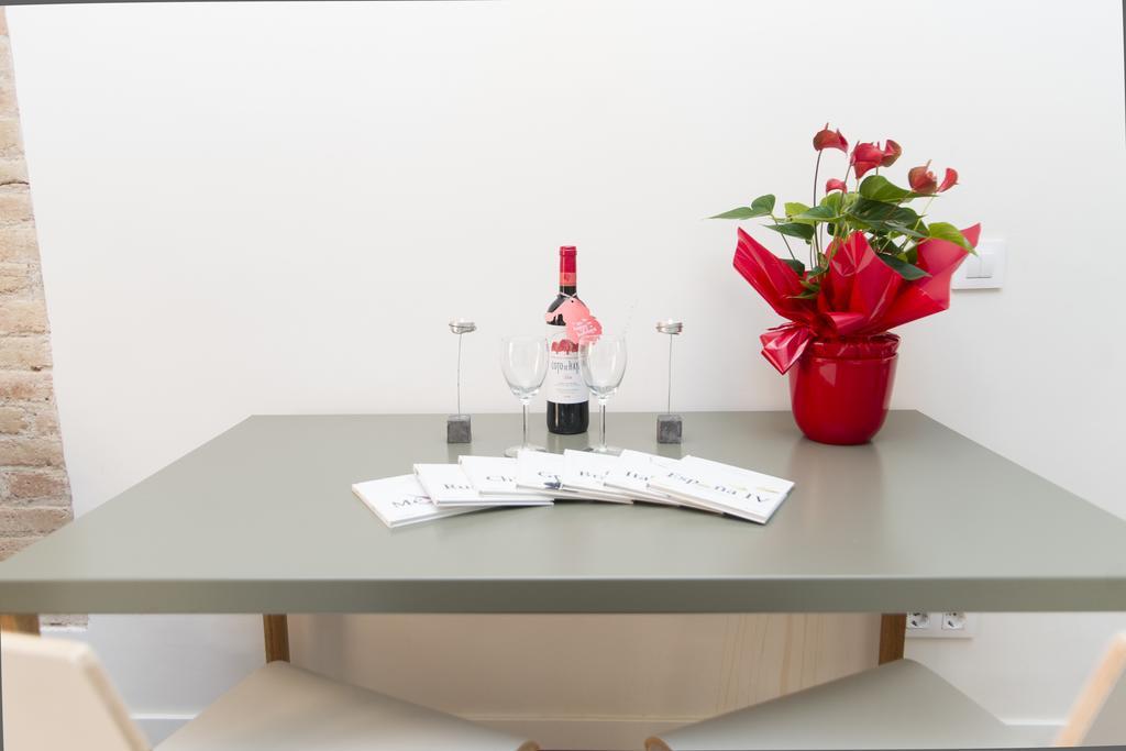 Apartments Barcelona Sagrada Rum bild