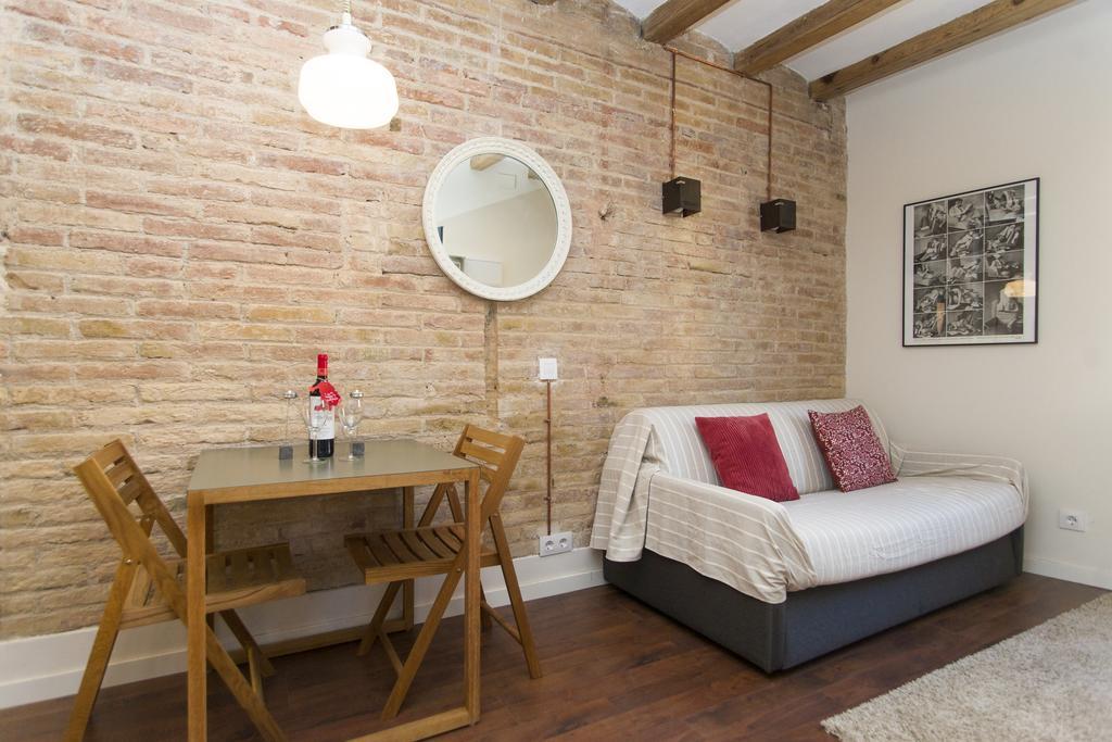 Apartments Barcelona Sagrada Rum bild