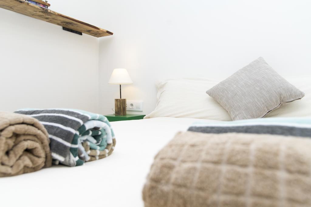 Apartments Barcelona Sagrada Rum bild