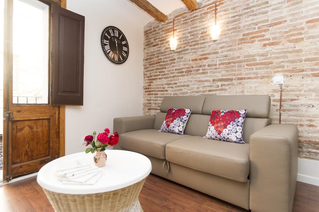 Apartments Barcelona Sagrada Rum bild