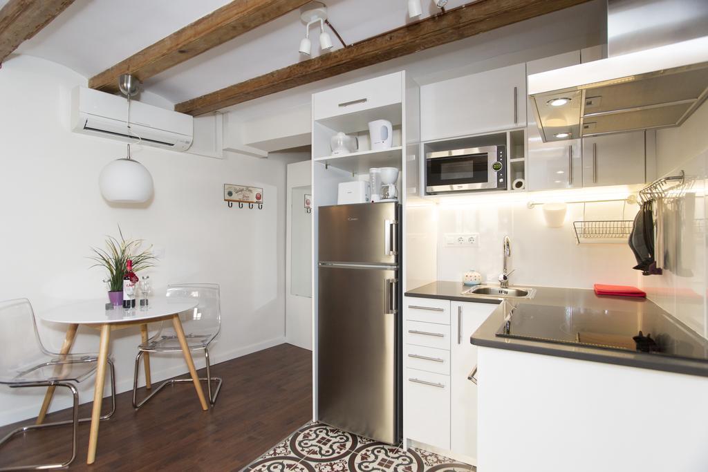 Apartments Barcelona Sagrada Rum bild