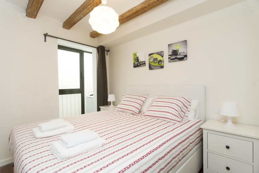 Apartments Barcelona Sagrada Rum bild
