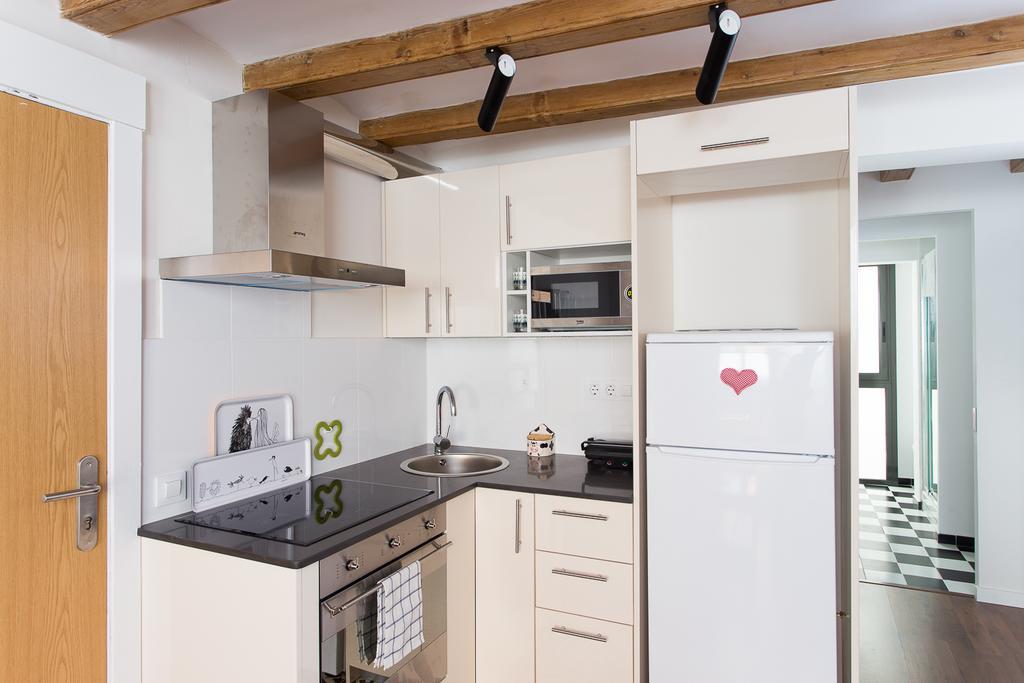 Apartments Barcelona Sagrada Rum bild